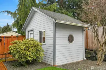 Outbuilding - Nicely Finished for a Den or Hobby Room