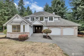 Beautiful 2 story home with a basement. 3 bedrooms, 2.5 baths, 2720 sq ft, 2 car garage