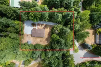 Aerial of property with approximate property lines