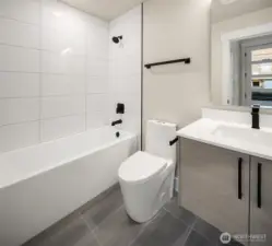 1st Floor Bath