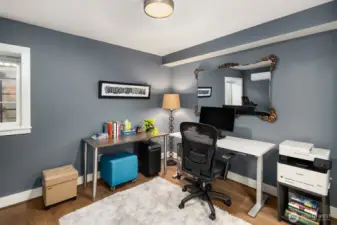 Exercise, work. relax - your choose! Nice extra space for whatever.