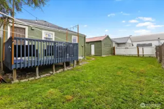 Sunny, green and flat .... garden?