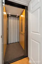 Private elevator