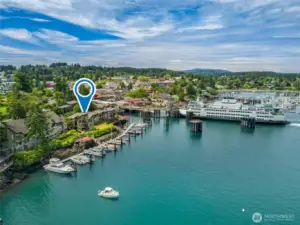 Walking distance to all shops in the quaint town of Friday Harbor.