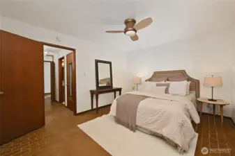 Complete with ceiling fan.