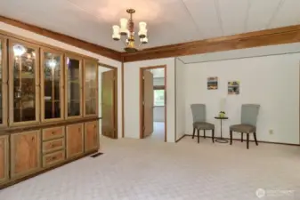 Built-in China cabinet provides extra storage space and display cabinets for your more treasured pieces.