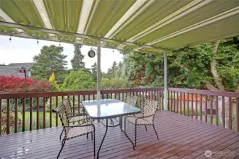 Covered Outdoor Living Space is PRIVATE~