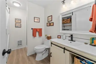 Guest 3/4 bath