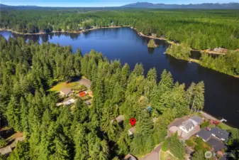 Location - peek a boo of the lake out the front window. Walk 5 lots down to the park and boat launch (see video)
