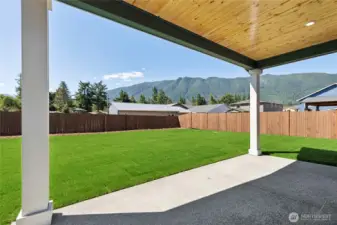 Large fully fenced back yards with irrigation!