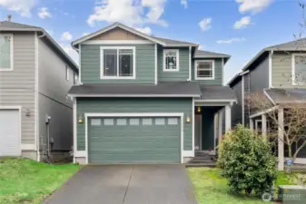Welcome to this turn-key home in the desirable Hanson’s Estates community.
