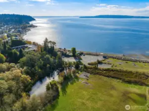 As a Lot A homeowners one can park by the water.