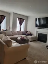 Pictures are from prior tenancy.