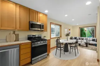 Great light throughout the living spaces in particular in the first half of the Day when the Sun shines through the large picture window facing East and reflects off the LVP flooring.