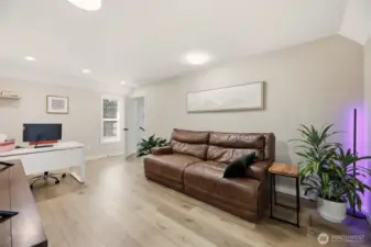 Flex space attached to primary bedroom