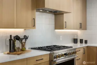 Fully tiled back splashes