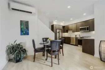 Kitchen/Dining Area