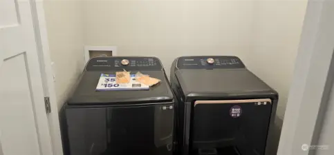 Laundry room with brand new washer/dryer