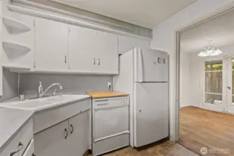 KITCHEN