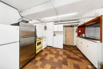 Extra kitchen space on the same floor
