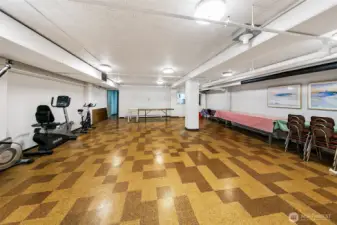 Extra hosting and entertaining space