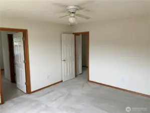 Primary bedroom-1
