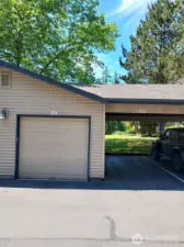Garage & Carport