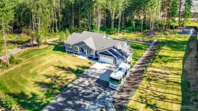 All this room, RV parking, wired for a generator, parking a plenty, invite all of your family over with parking to spare. This is what people dream about having!