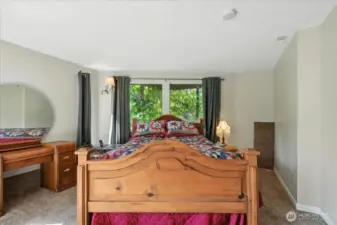 Primary Bedroom-Lower