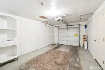 1-car garage with extra storage. Newer furnace, H20, W/D.