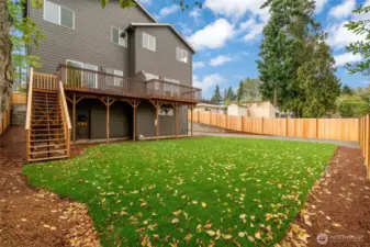 A fence will be installed to separate the two yards between units
