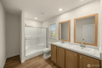 Primary ensuite bath with dual vanity setup
