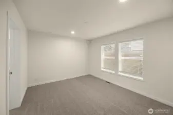 Additional guest or flex bedroom