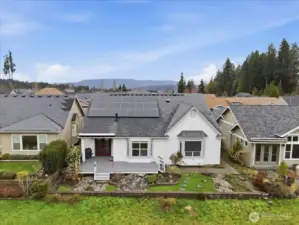 Stroll out the front door and take the sidewalks to the Social Hub or hang a quick right and take in the the fabulous views of the Cascade Mountains.