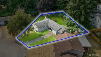 Blue boundary lines are indicative only. Buyer to verify to their own satisfaction. Green grass has been digitally altered in photo.