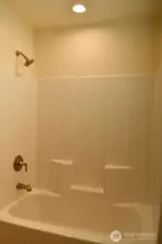 Tub/Shower Main Bath
