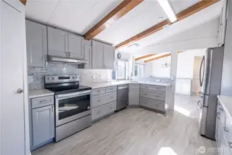Large kitchen...room for an island?