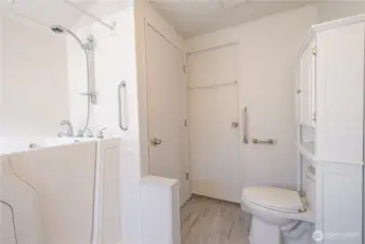 Primary bath