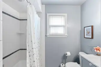 Full bathroom on main level