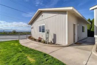 Detached garage side/back