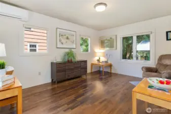 Entering in the living room.