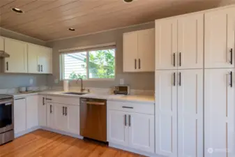 New Kitchen!  New Appliances Refinished Oak Floor.