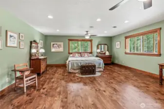 UPSTAIRS bedroom .. This is HUGE!  Could be what ever you need it to be.. Guest Room?  Office? Play Room? Make it yours!