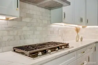 Gas cooktop