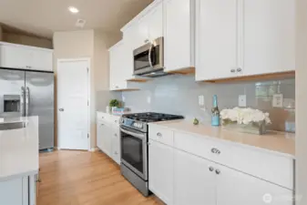 Stainless steel appliaces, a gas range.