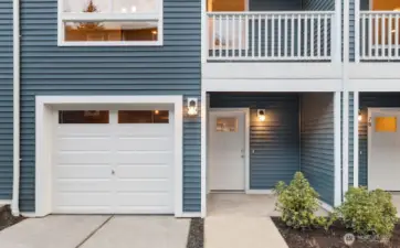 Photographs are for illustrative purposes only. Features, finishes, interior/exterior colors, landscaping and floorplan shown may vary from actual homes built.