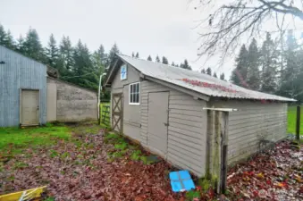 Large shed for animals or storage.  Bring your chickens!