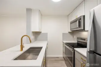 Updated kitchen with all new appliances.