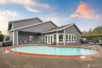 Enjoy summer by the pool.