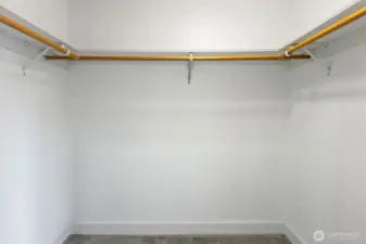 2 walk in closets in the primary!